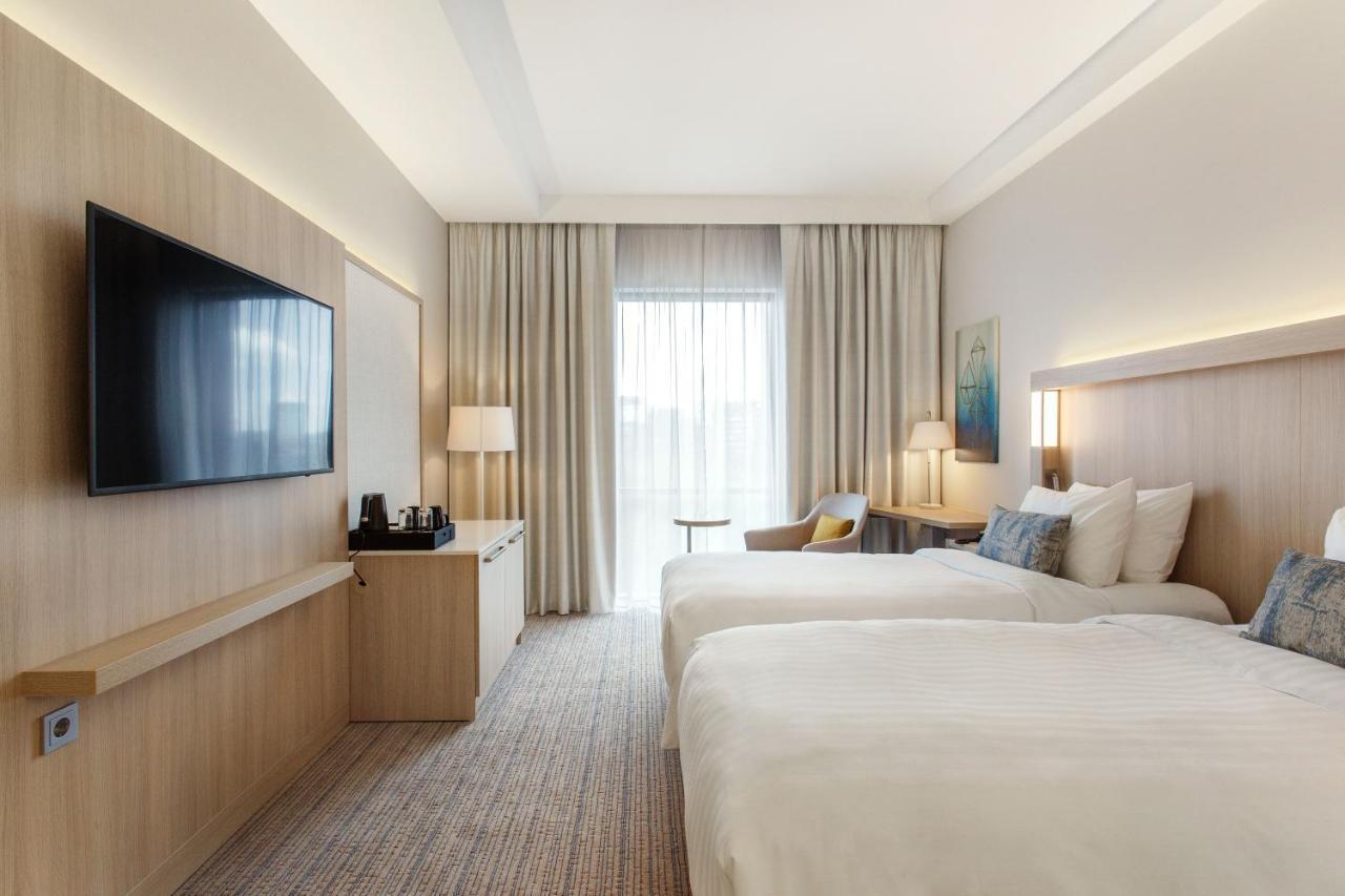 Courtyard By Marriott Vilnius City Center Exterior photo