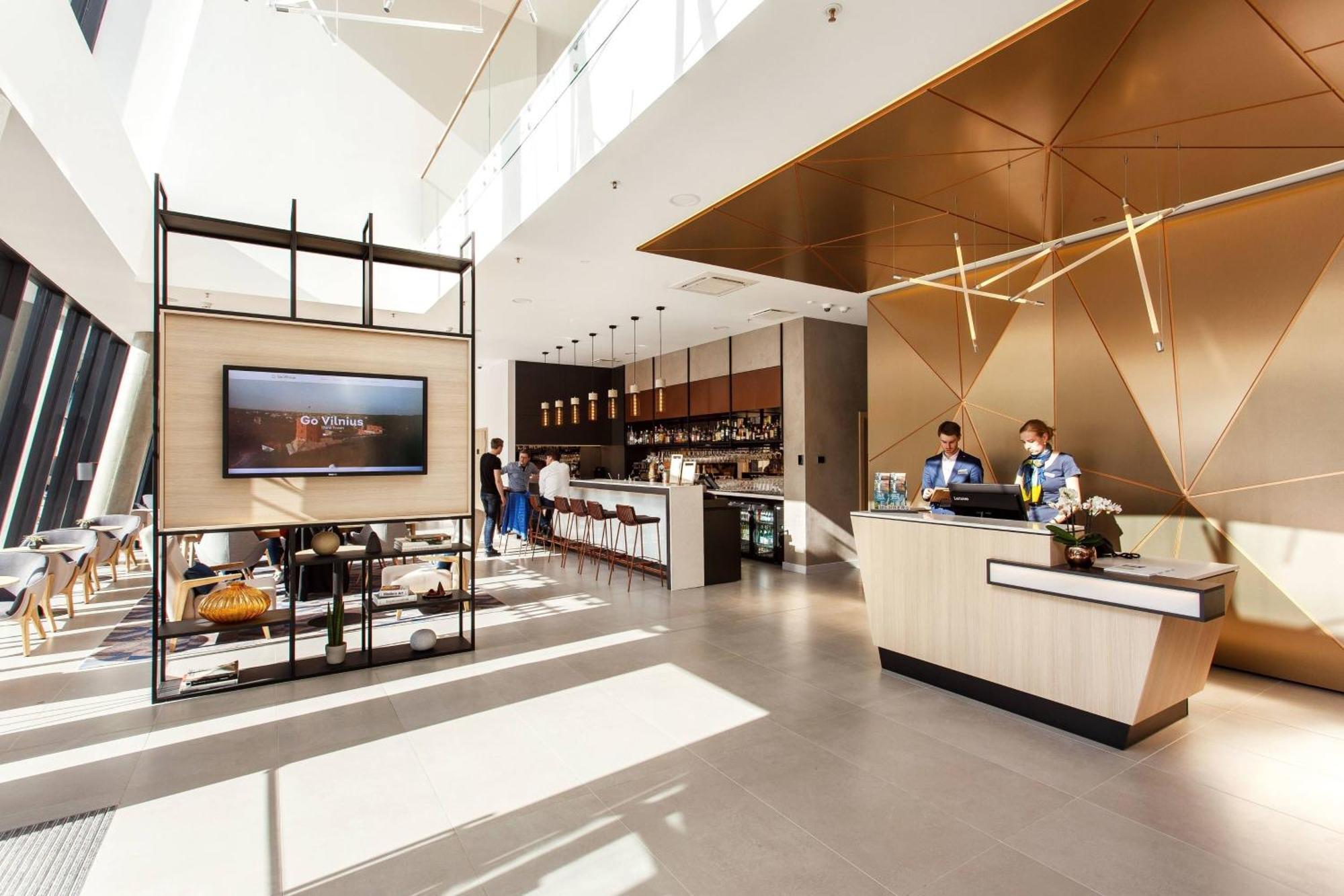 Courtyard By Marriott Vilnius City Center Exterior photo
